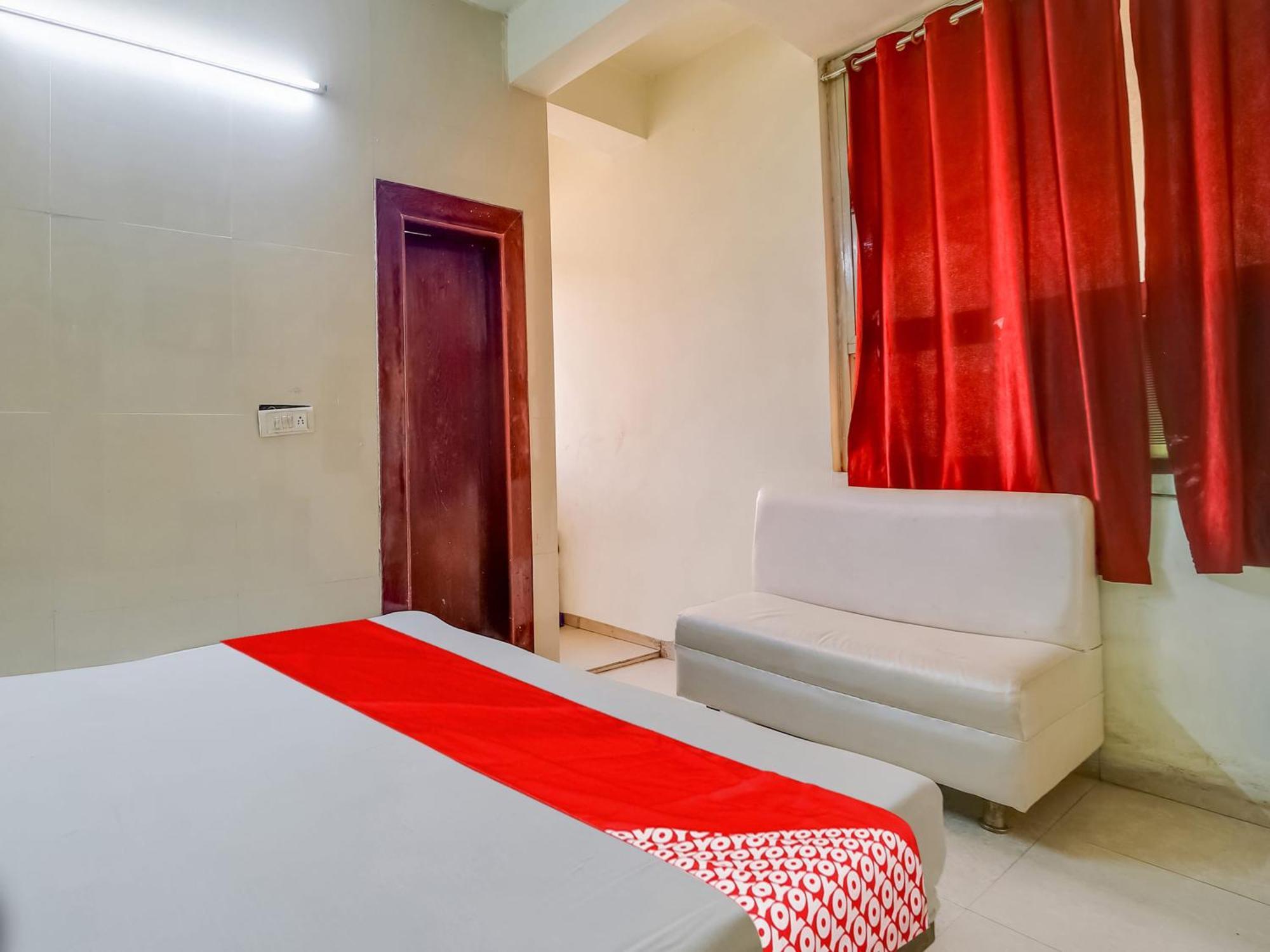 Hotel O Rama Krishna Bhopal Eksteriør billede